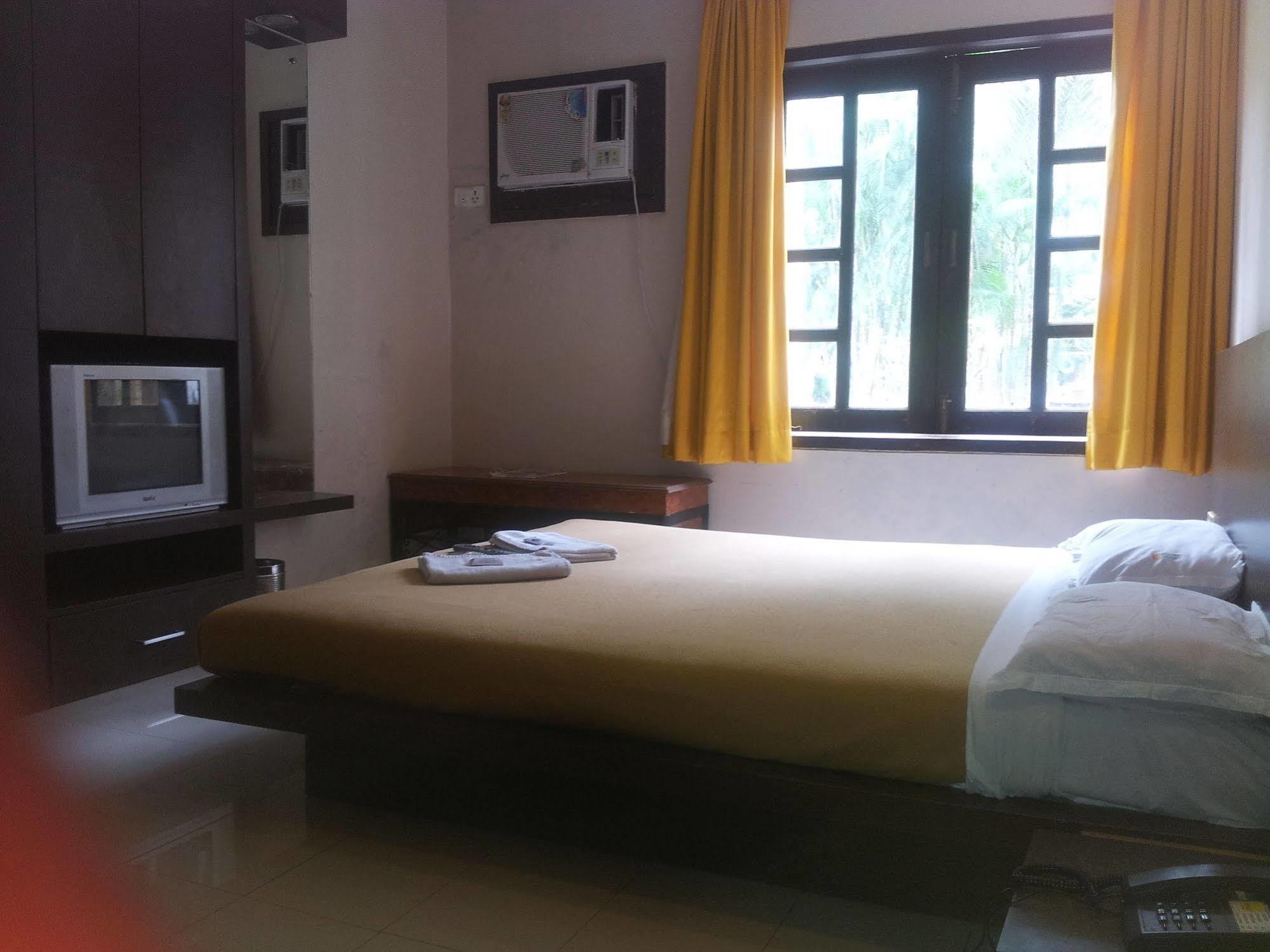 Silver Sands Beach Resort Daman Ngoại thất bức ảnh