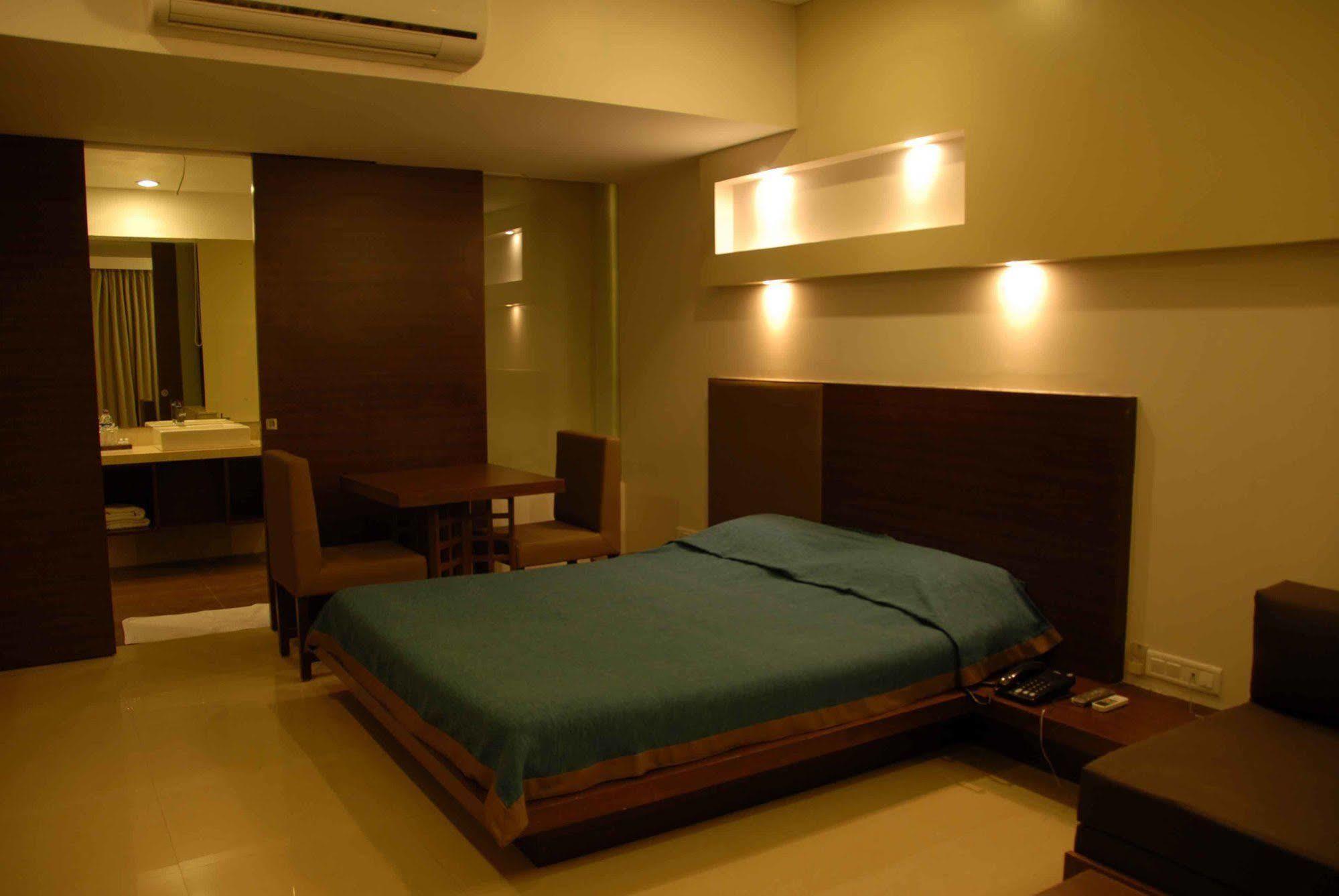 Silver Sands Beach Resort Daman Ngoại thất bức ảnh