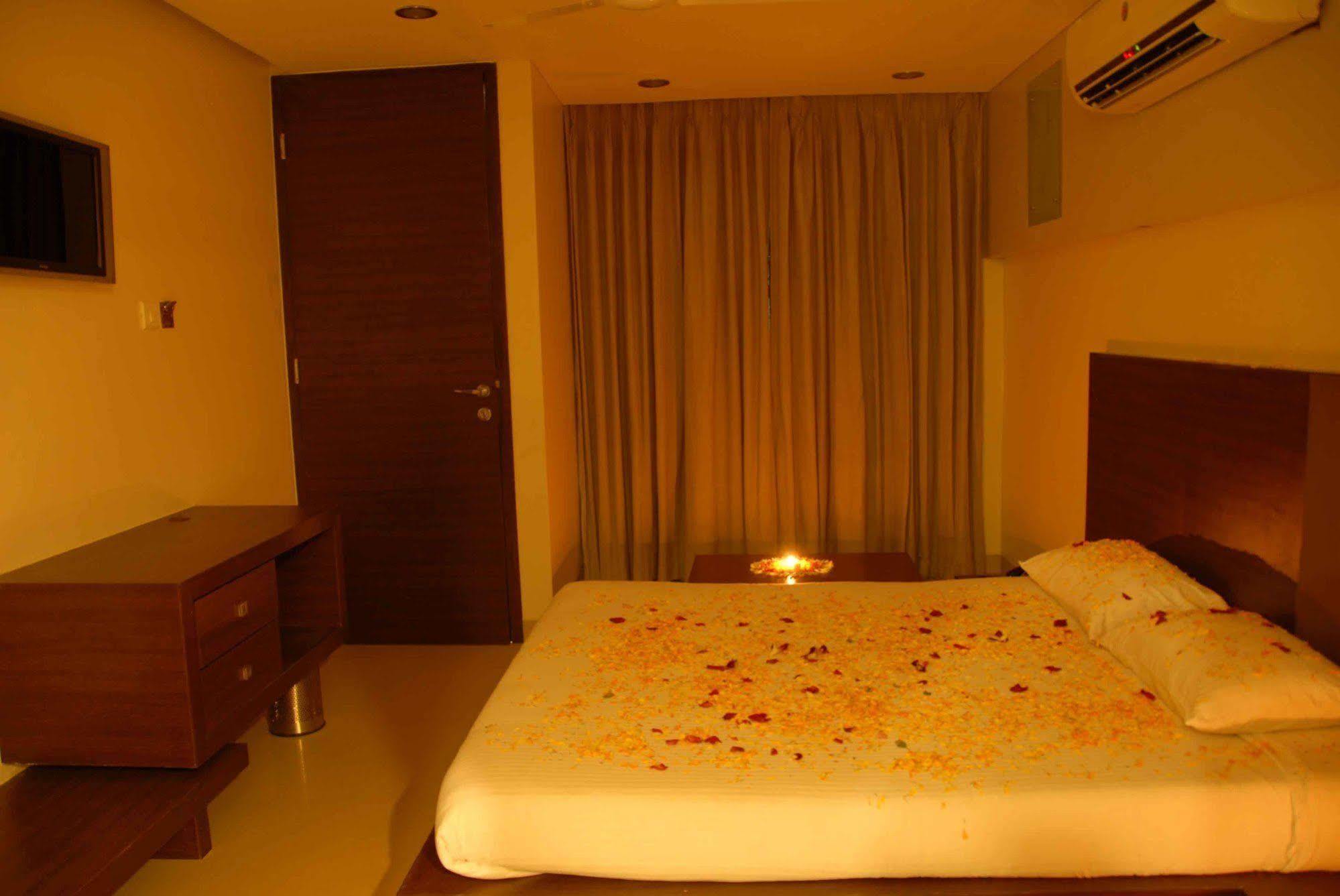 Silver Sands Beach Resort Daman Ngoại thất bức ảnh